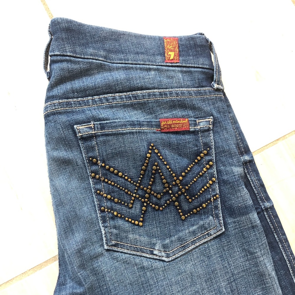 A pocket with studs